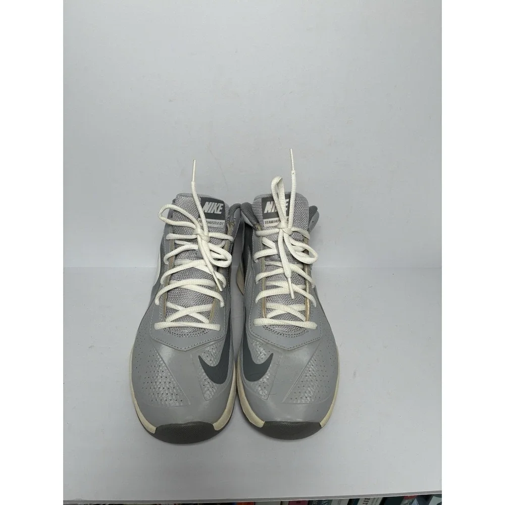Nike Team Hustle D7 Grey Silver White Youth Size 7Y Kids Basketball‎ Shoes